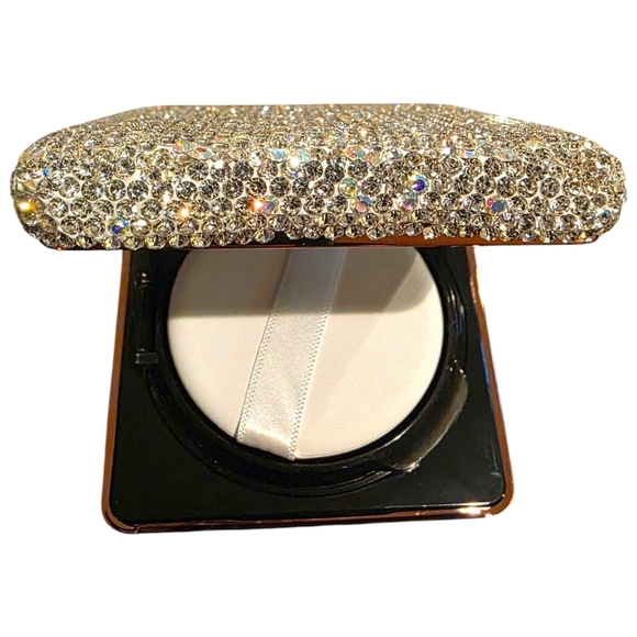 Luxurious Compact with Mirror - Picture 6 of 7